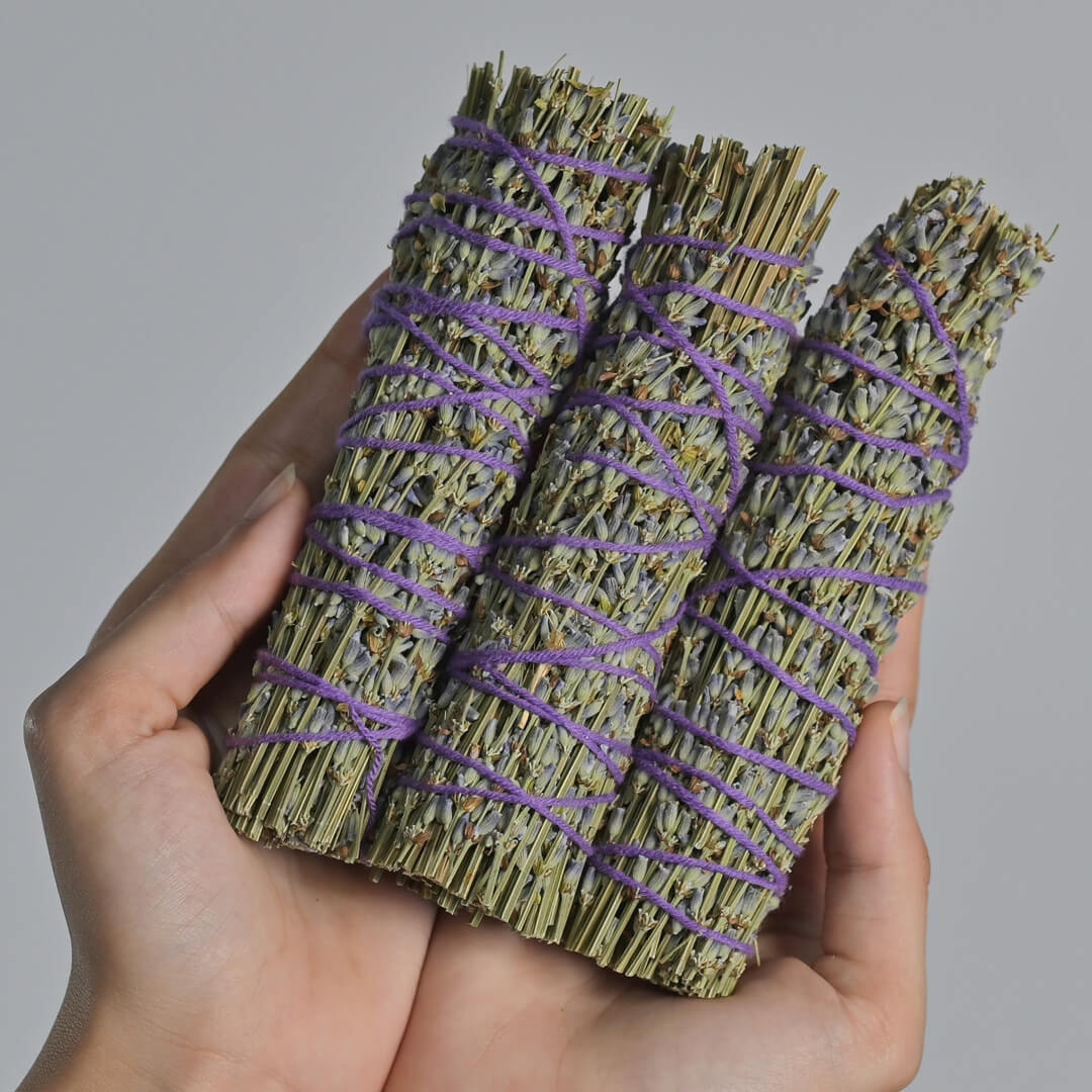 Lavender (Lavandula Angustifolia) Smudge Stick Guide