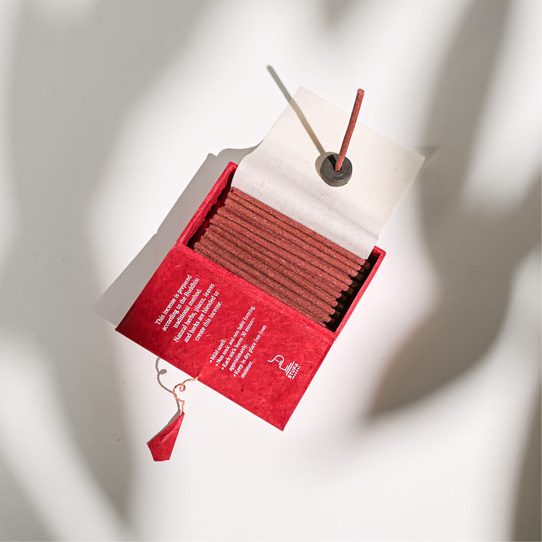 Austha-Suganda-incense-sticks-with-sticks-holder-for-improving-meditation-box-of-40-sticks