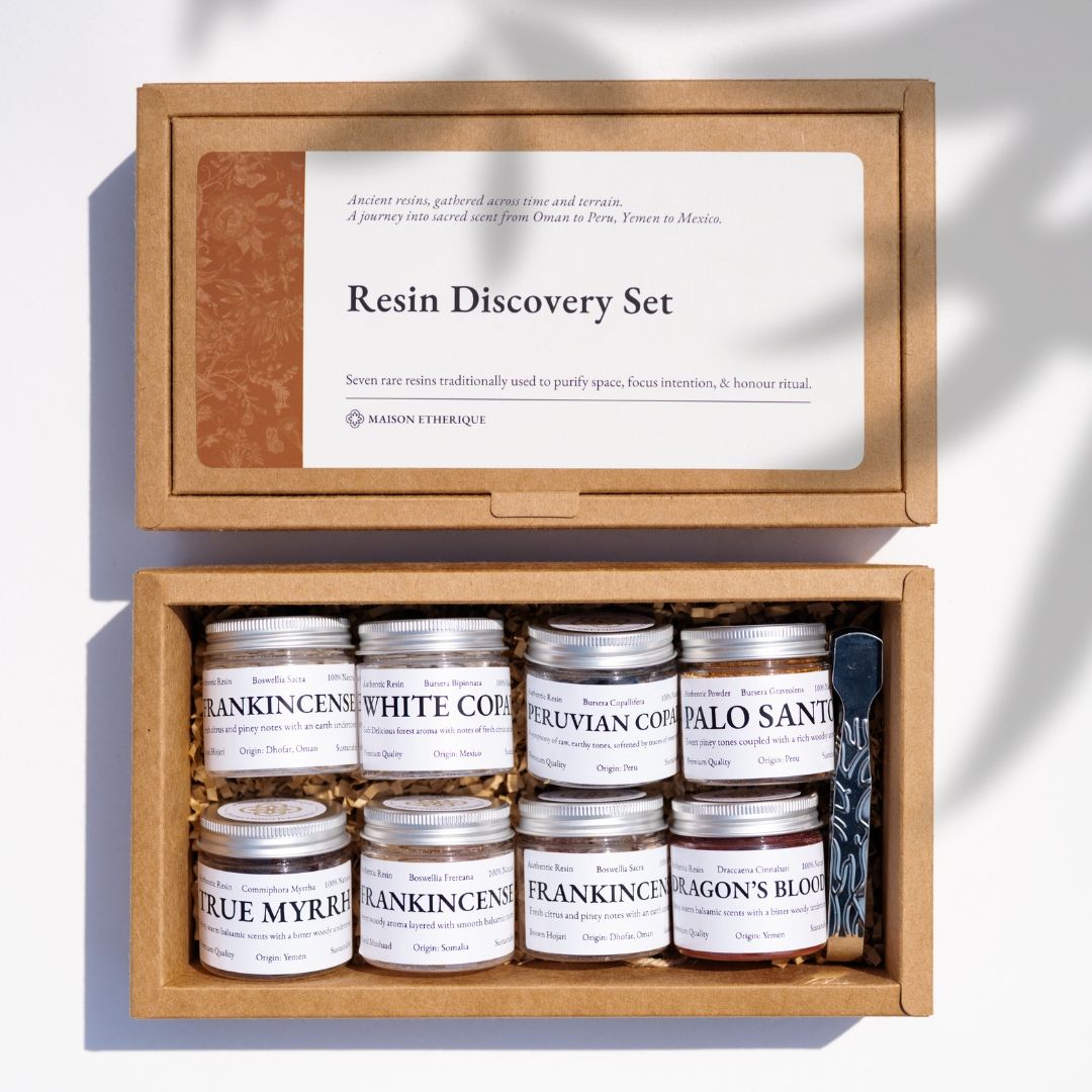 open and closed box of resin discovery set