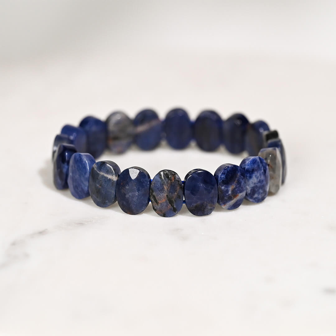 Sodalite-faceted-bracelet-for-strengthening-intuition-by-Maison-Etherique