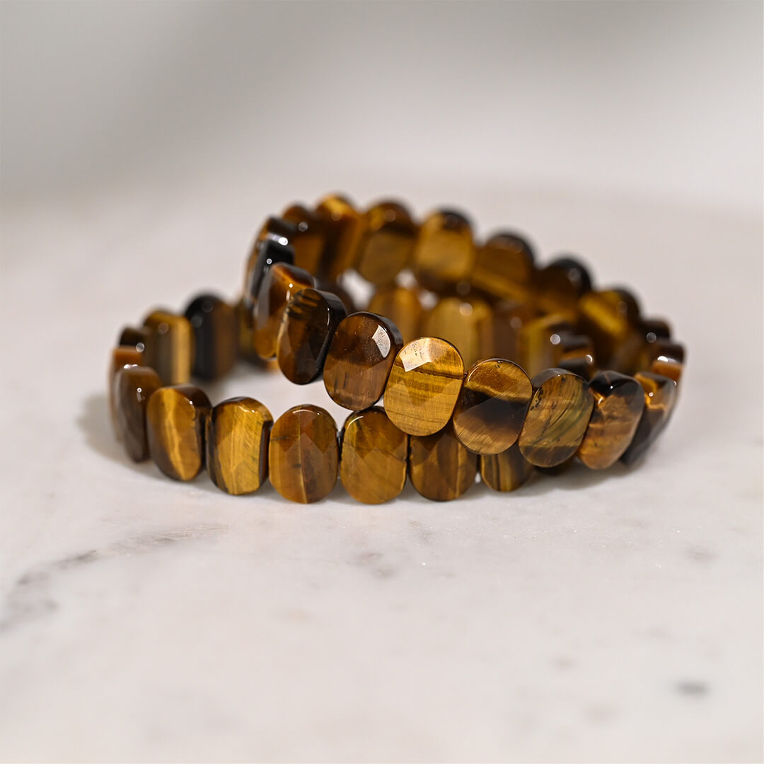 tiger-eye-faceted-bracelets-stacked-closeup-for-boosting-focus