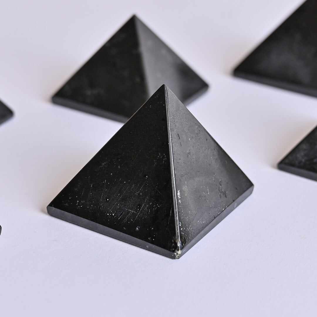 Black Tourmaline Pyramid by maison Etherique
